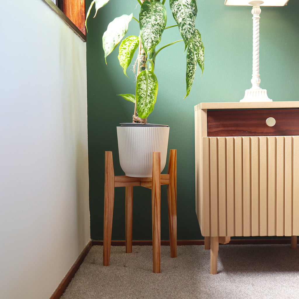 Resinous Plant Stand