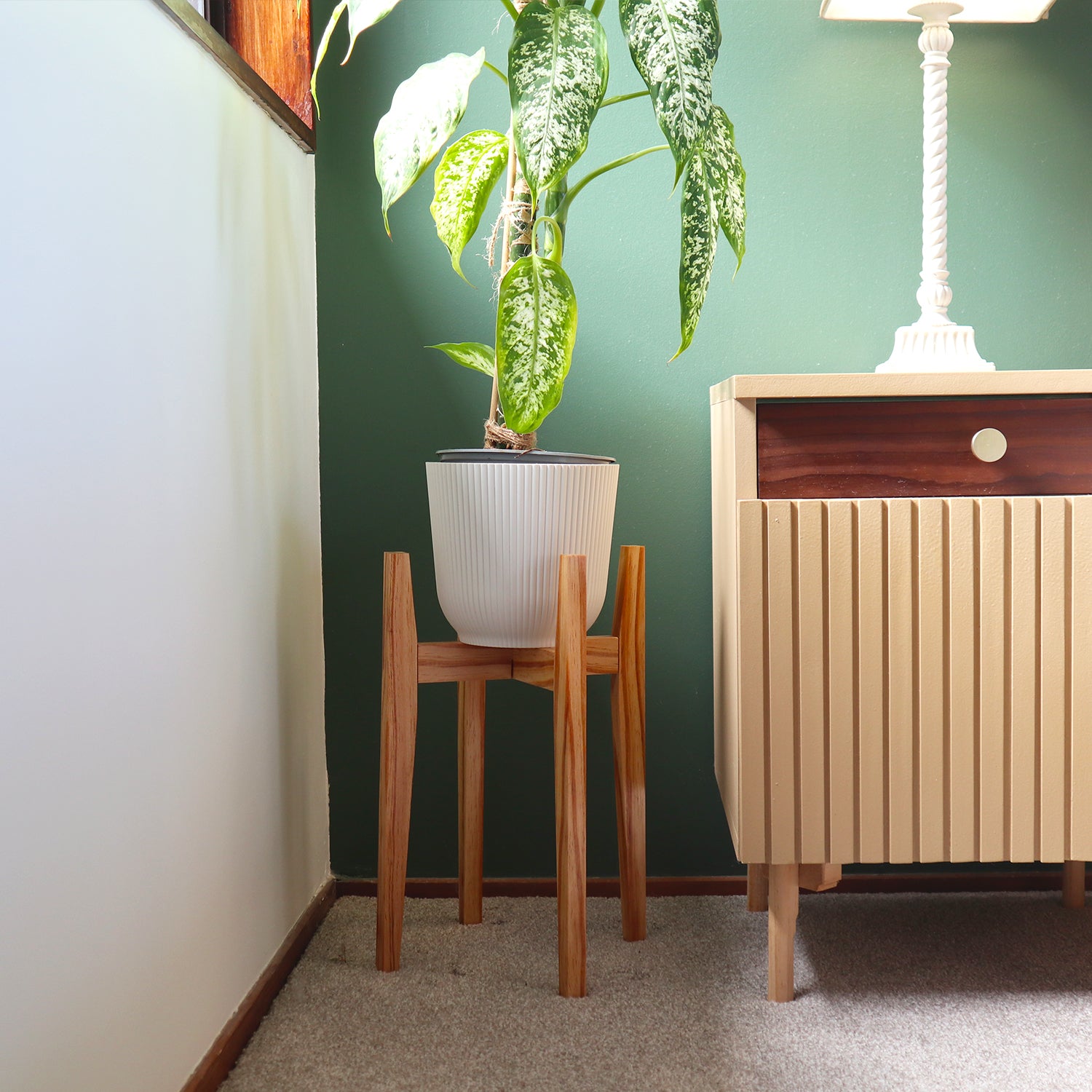 Resinous Plant Stand